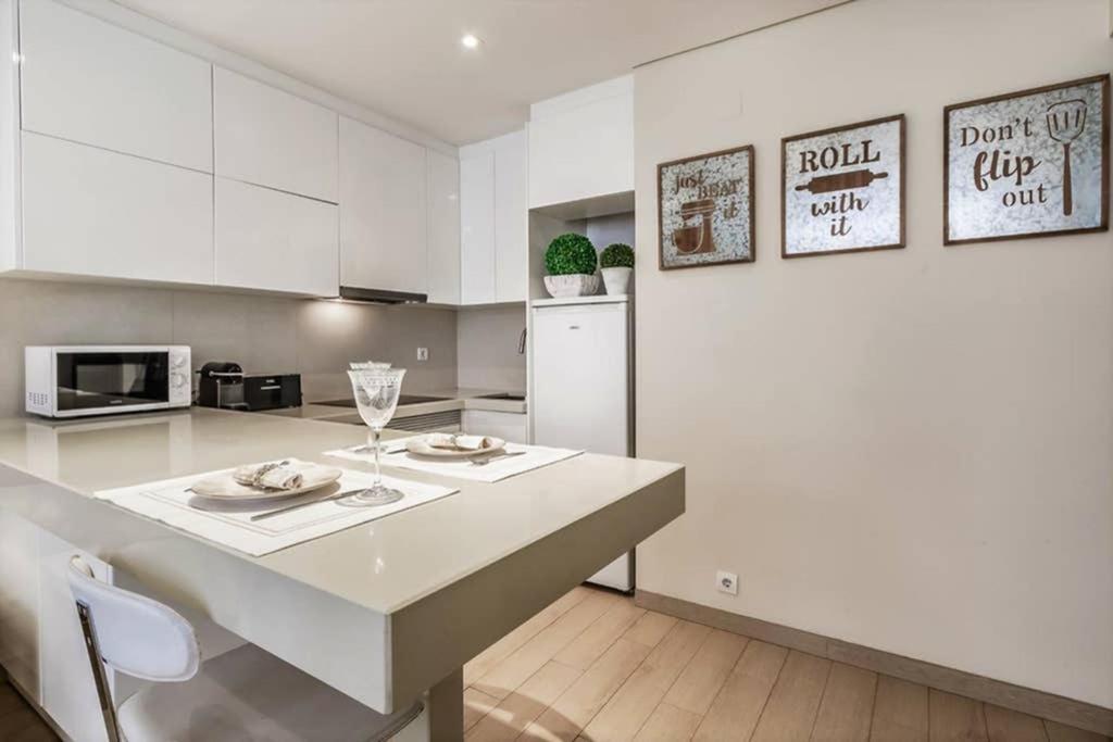Inloveapartments - City Center With Charm Lisboa Exteriör bild